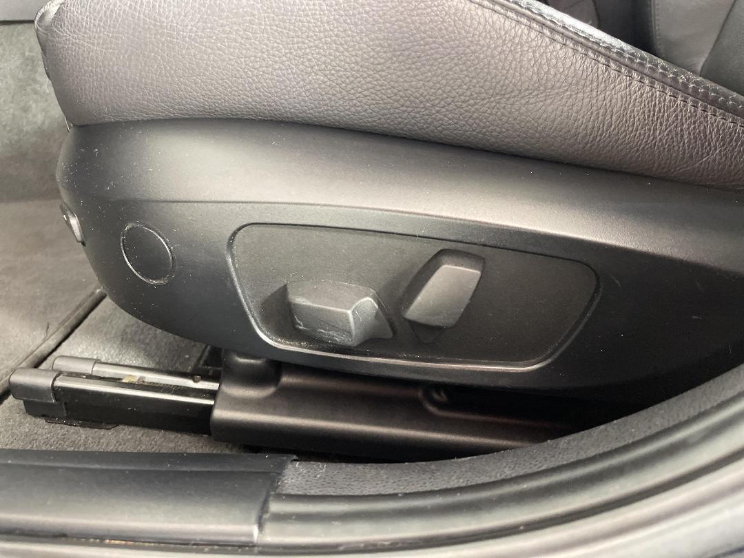 Photo '28' of BMW 130I