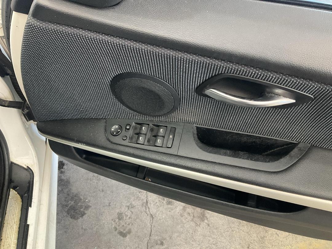 Photo '16' of BMW 320I