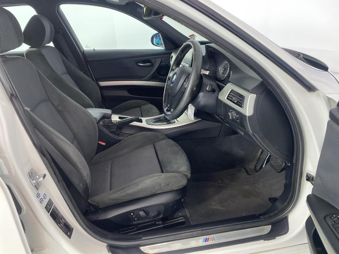 Photo '16' of BMW 320I