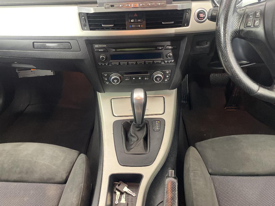 Photo '18' of BMW 320I