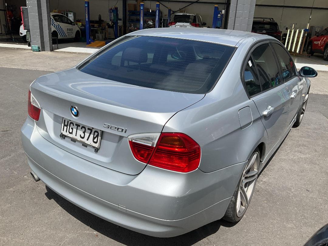 Photo '18' of BMW 320I