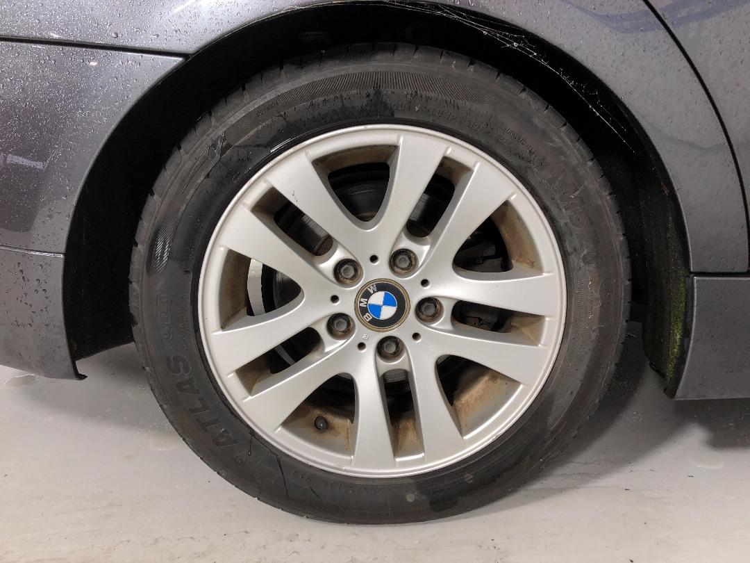 Photo '8' of BMW 320I Photo '8' of BMW 320I