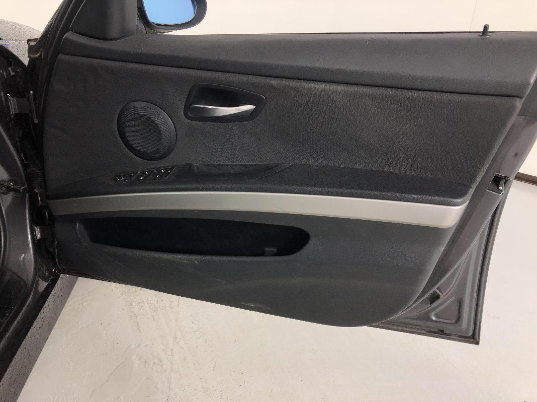 Photo '13' of BMW 320I Photo '13' of BMW 320I