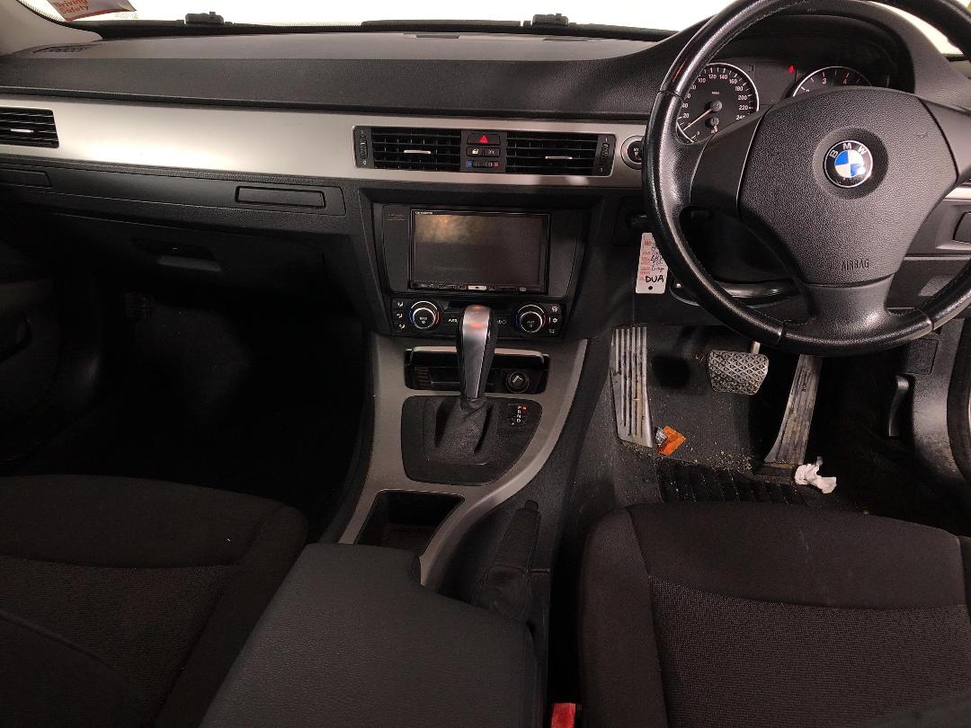 Photo '19' of BMW 320I Photo '19' of BMW 320I