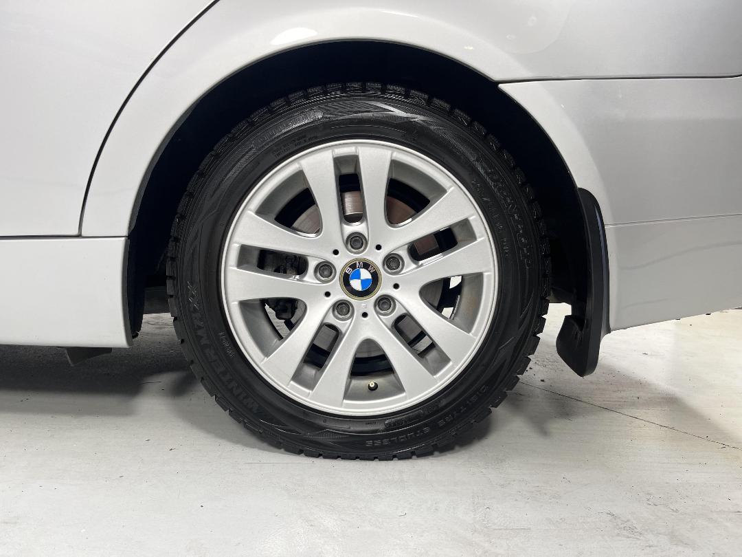 Photo '11' of BMW 320I Photo '11' of BMW 320I