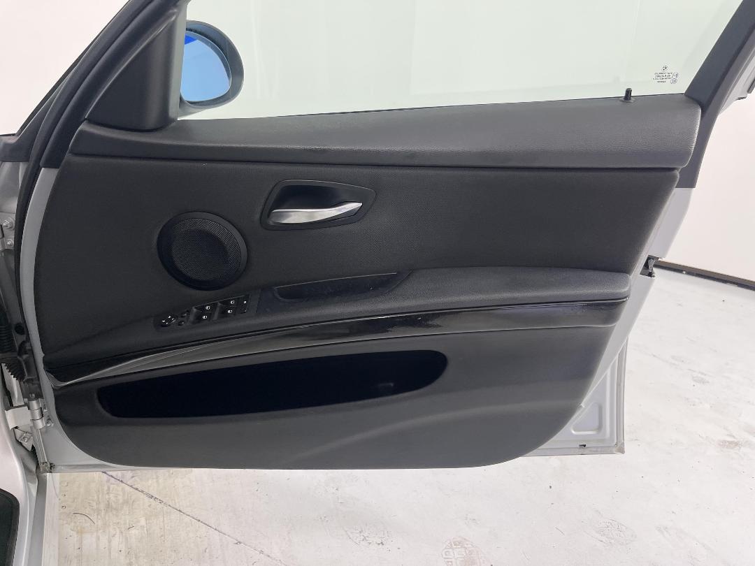 Photo '15' of BMW 320I Photo '15' of BMW 320I