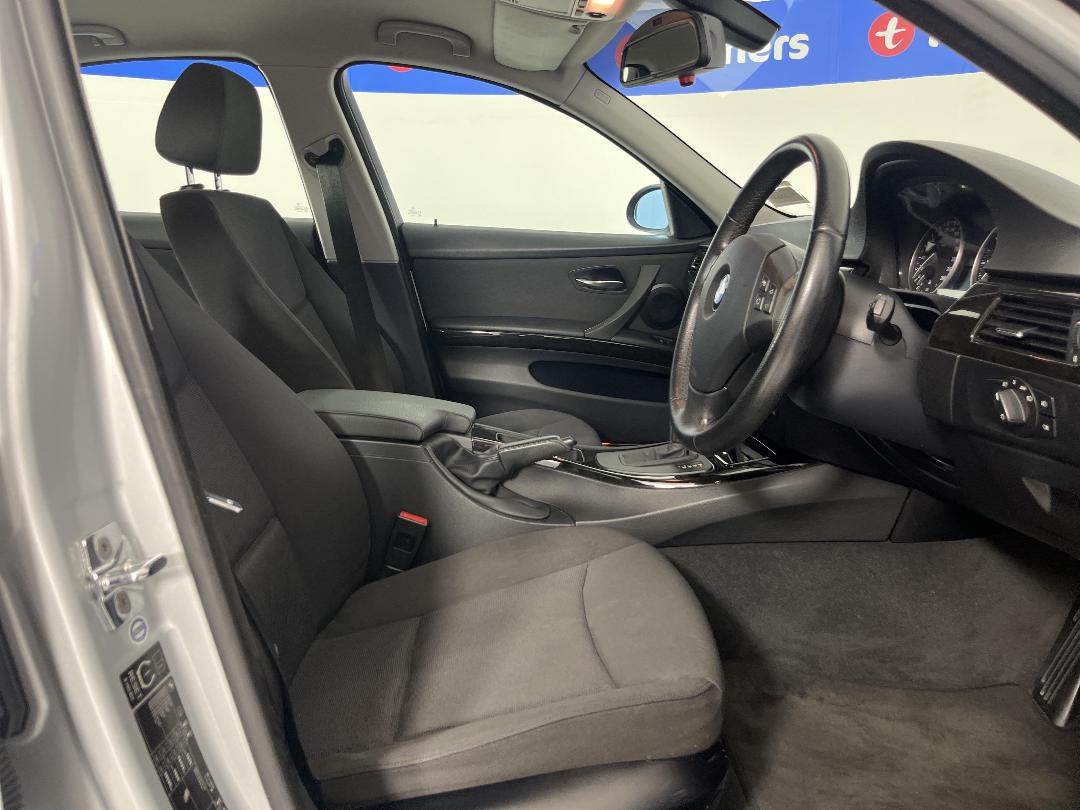 Photo '16' of BMW 320I Photo '16' of BMW 320I