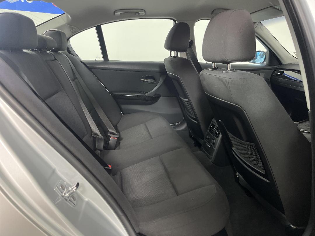 Photo '20' of BMW 320I Photo '20' of BMW 320I