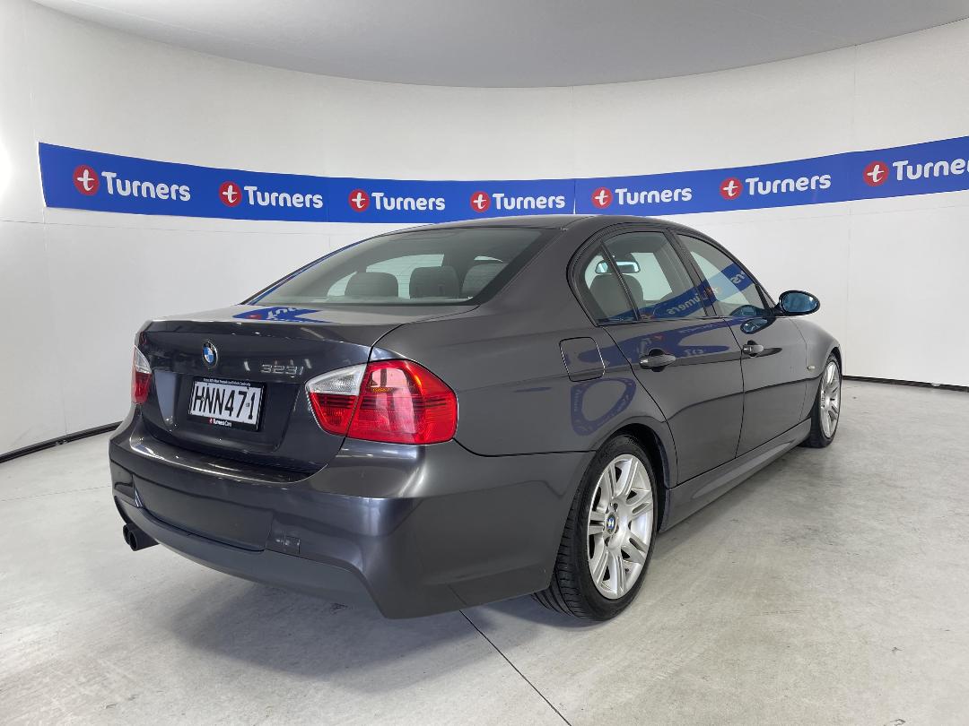 Photo '7' of BMW 323I