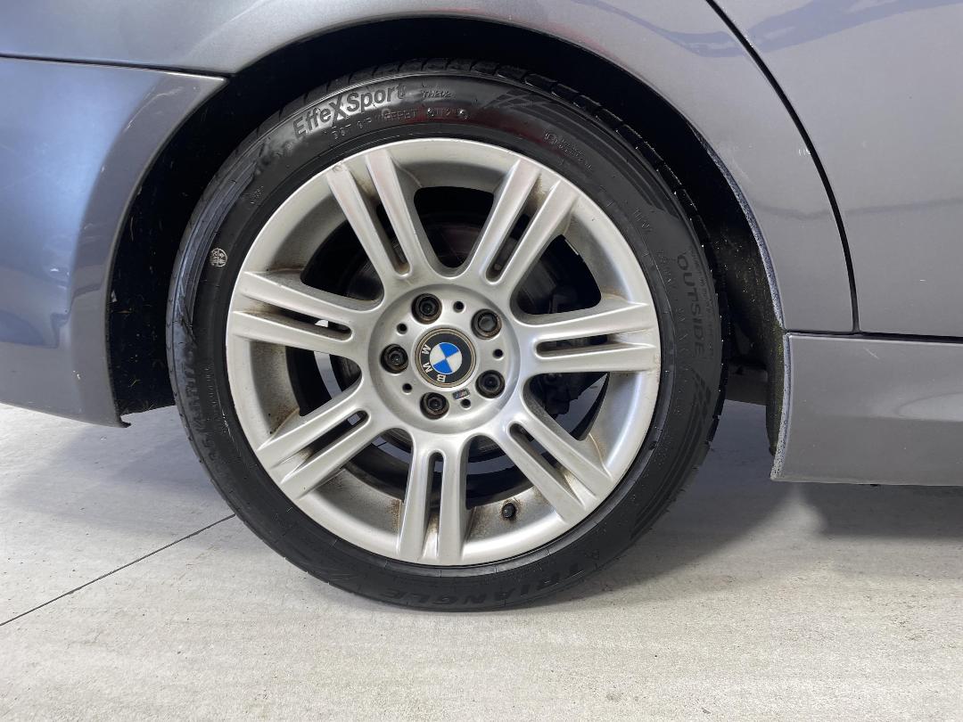 Photo '12' of BMW 323I