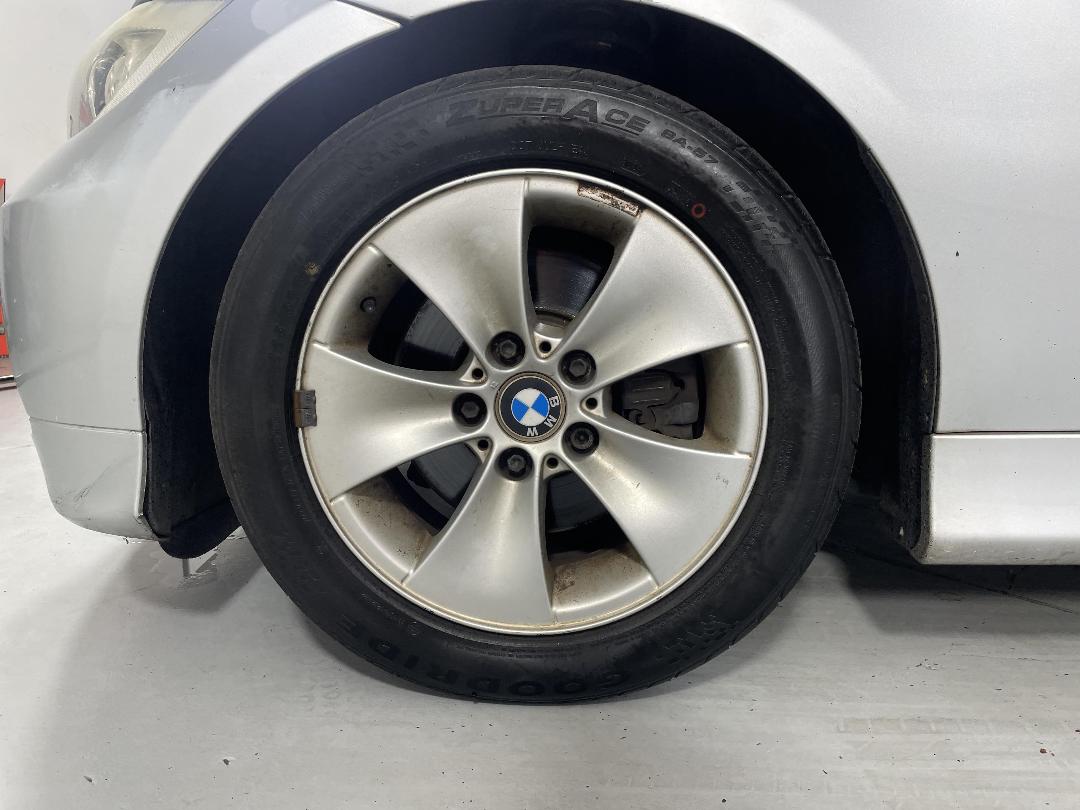 Photo '10' of BMW 323I