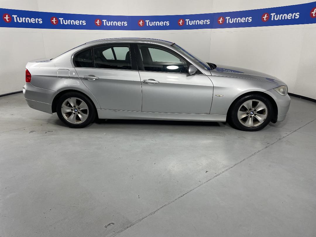 Photo '23' of BMW 323I