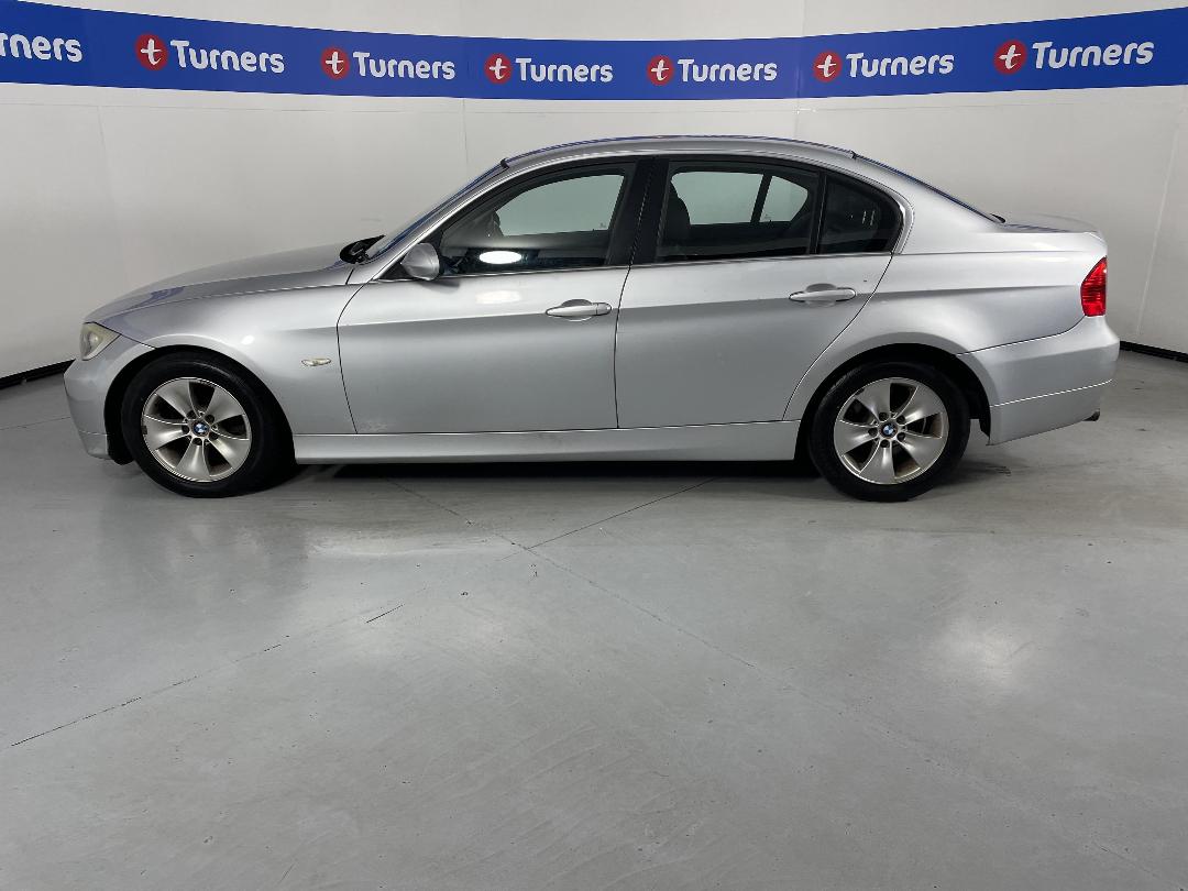 Photo '24' of BMW 323I