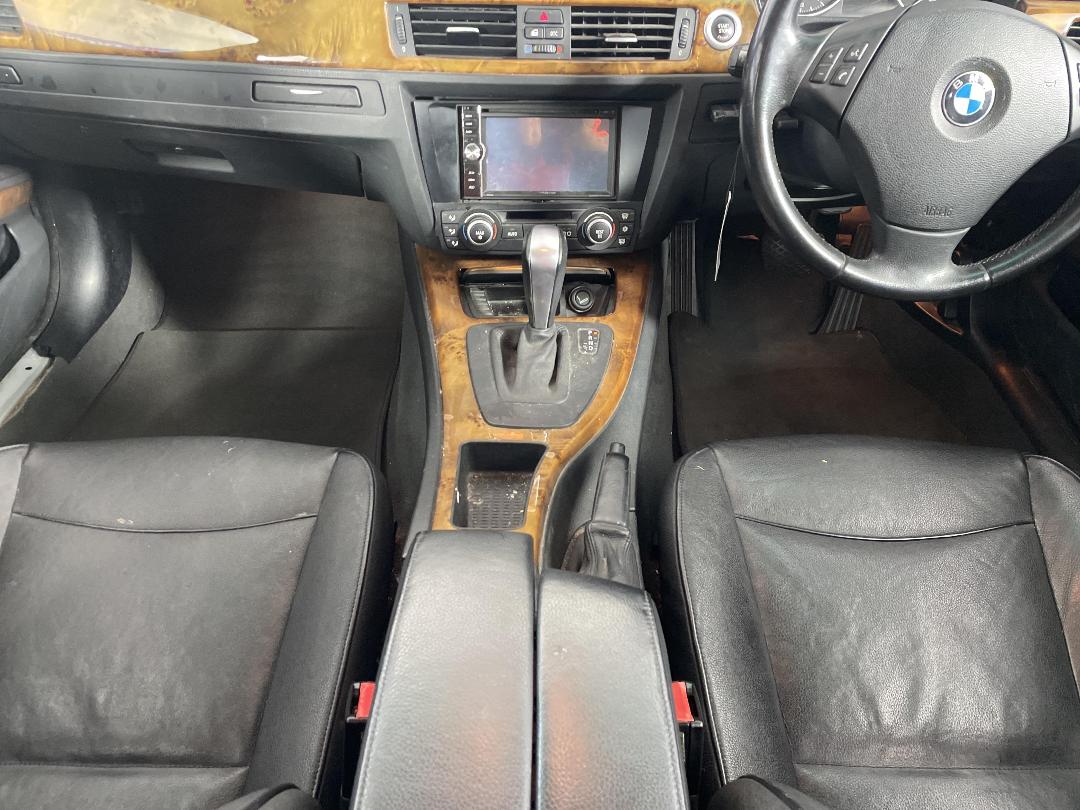 Photo '18' of BMW 323I