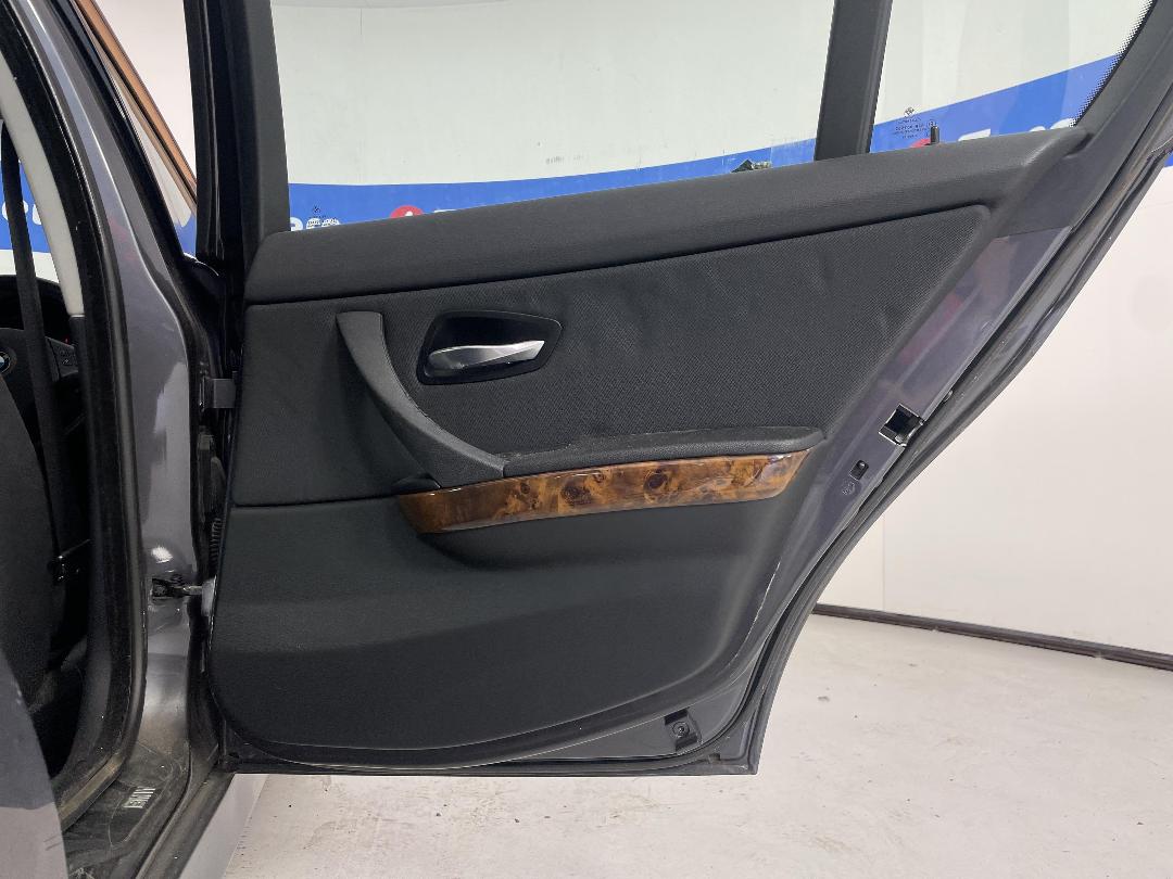 Photo '17' of BMW 325I