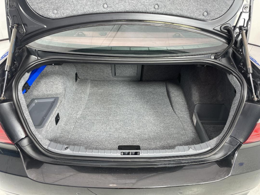 Photo '12' of BMW 335I