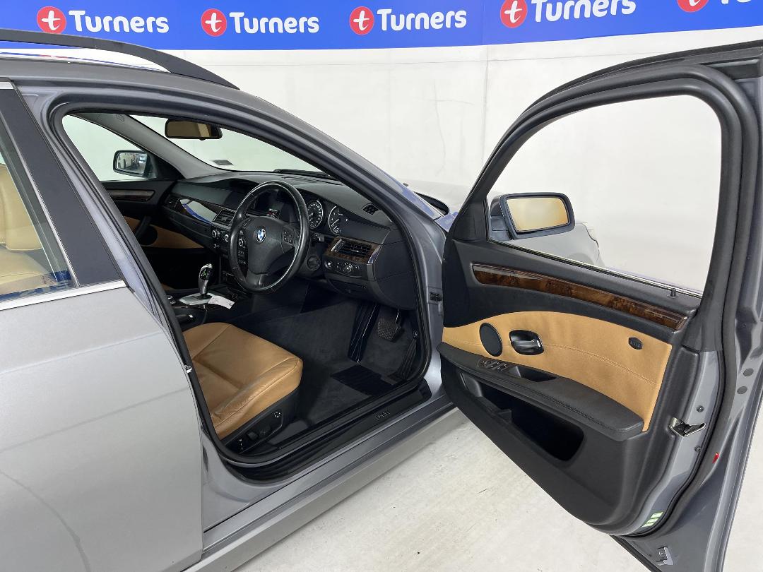 Photo '15' of BMW 530I Photo '15' of BMW 530I