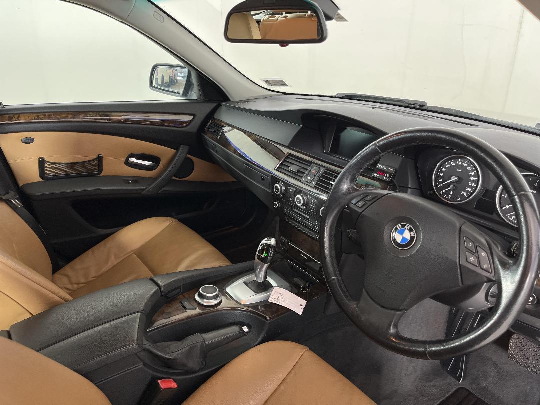 Photo '16' of BMW 530I Photo '16' of BMW 530I