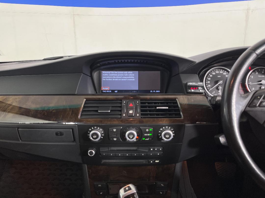 Photo '18' of BMW 530I Photo '18' of BMW 530I