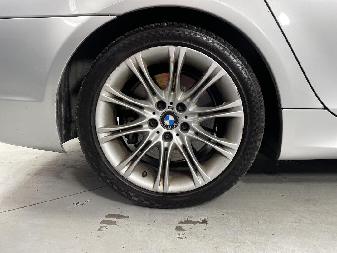 Photo '12' of BMW 550I Photo '12' of BMW 550I