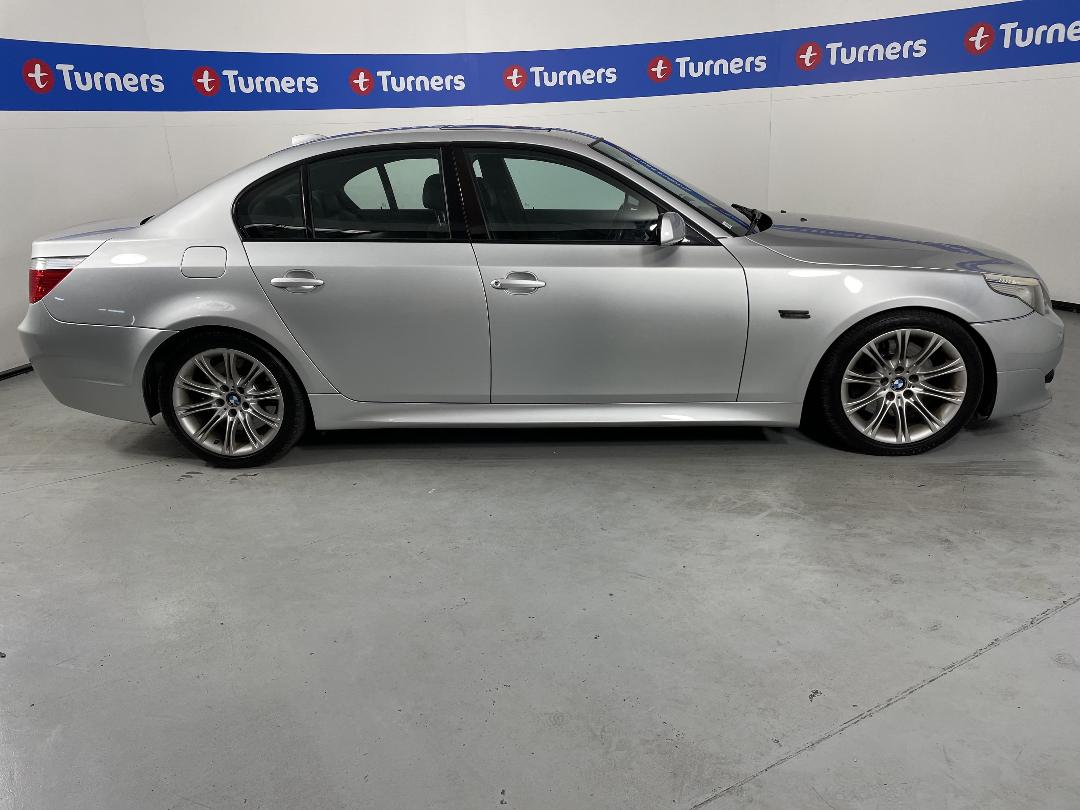 Photo '23' of BMW 550I Photo '23' of BMW 550I