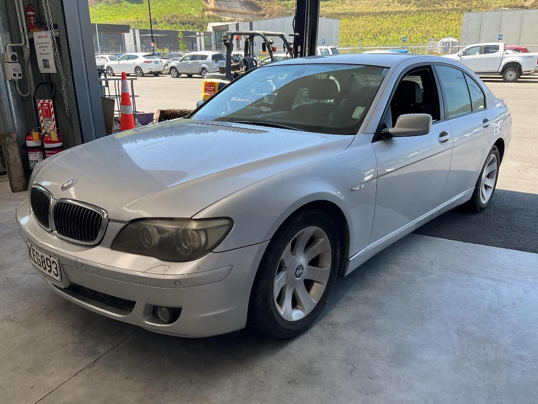 Photo '2' of BMW 740I Photo '2' of BMW 740I