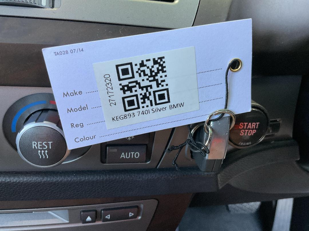 Photo '20' of BMW 740I Photo '20' of BMW 740I