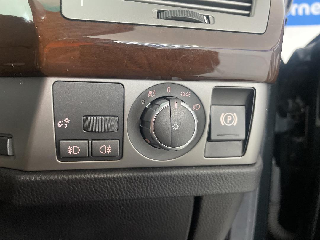 Photo '24' of BMW 740I Photo '24' of BMW 740I