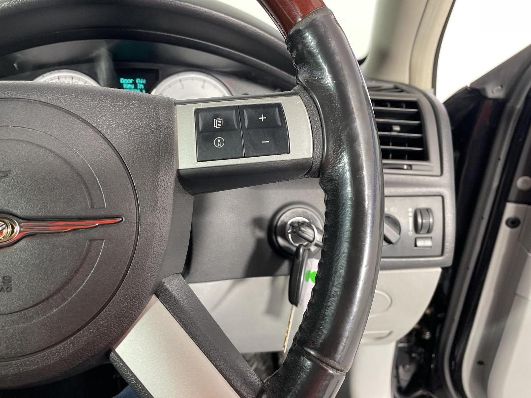 Photo '29' of Chrysler 300