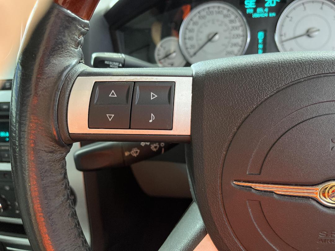 Photo '25' of Chrysler 300 Photo '25' of Chrysler 300