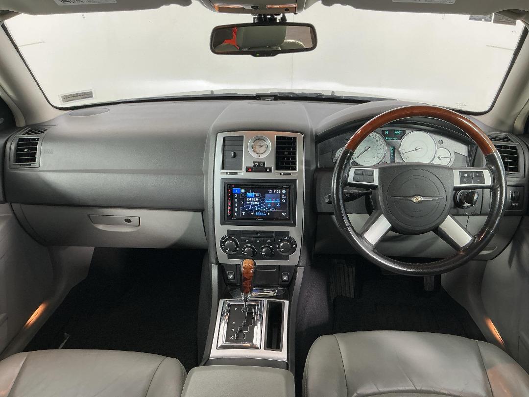 Photo '17' of Chrysler 300C