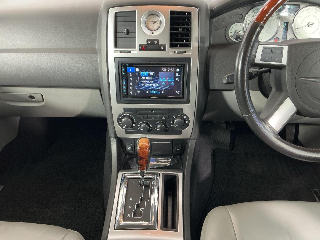 Photo '18' of Chrysler 300C