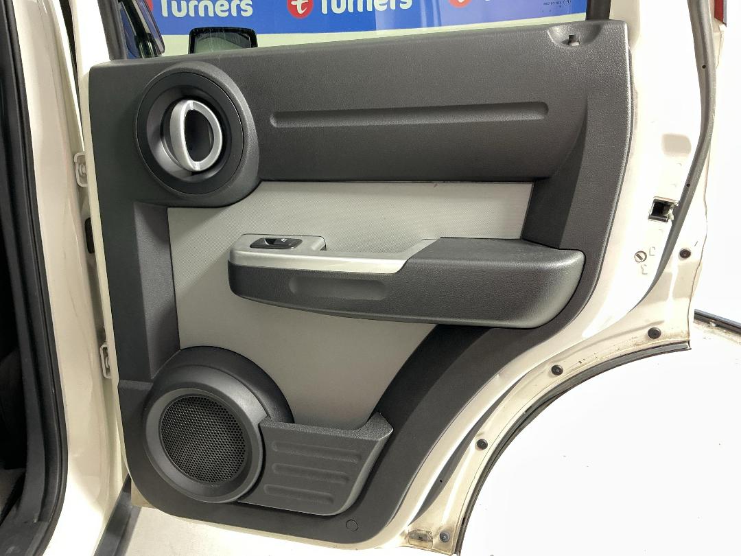 Photo '19' of Chrysler Dodge