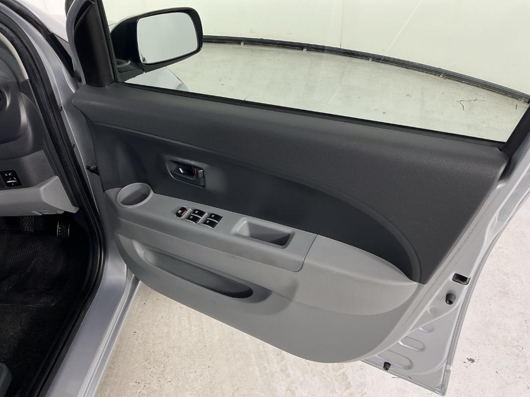 Photo '15' of Daihatsu Sirion