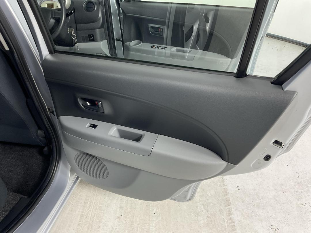 Photo '19' of Daihatsu Sirion