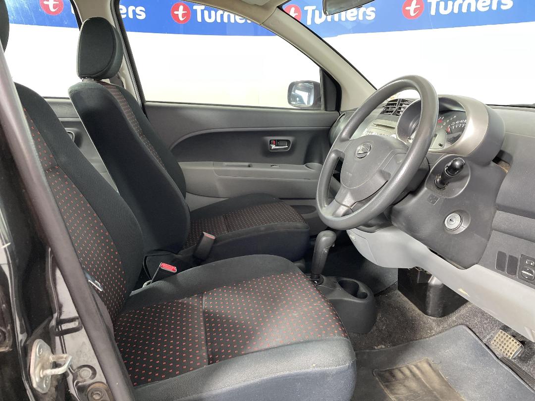 Photo '16' of Daihatsu Sirion