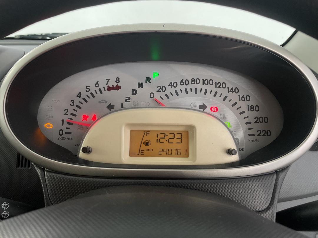 Photo '21' of Daihatsu Sirion