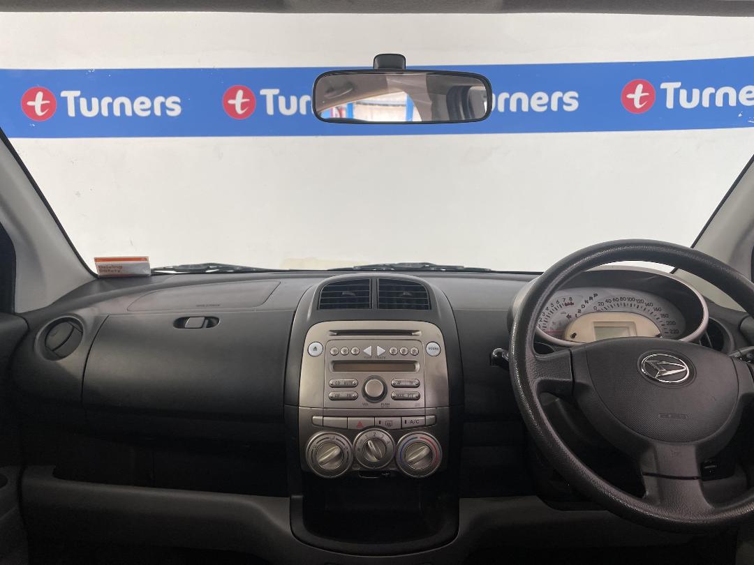 Photo '17' of Daihatsu Sirion