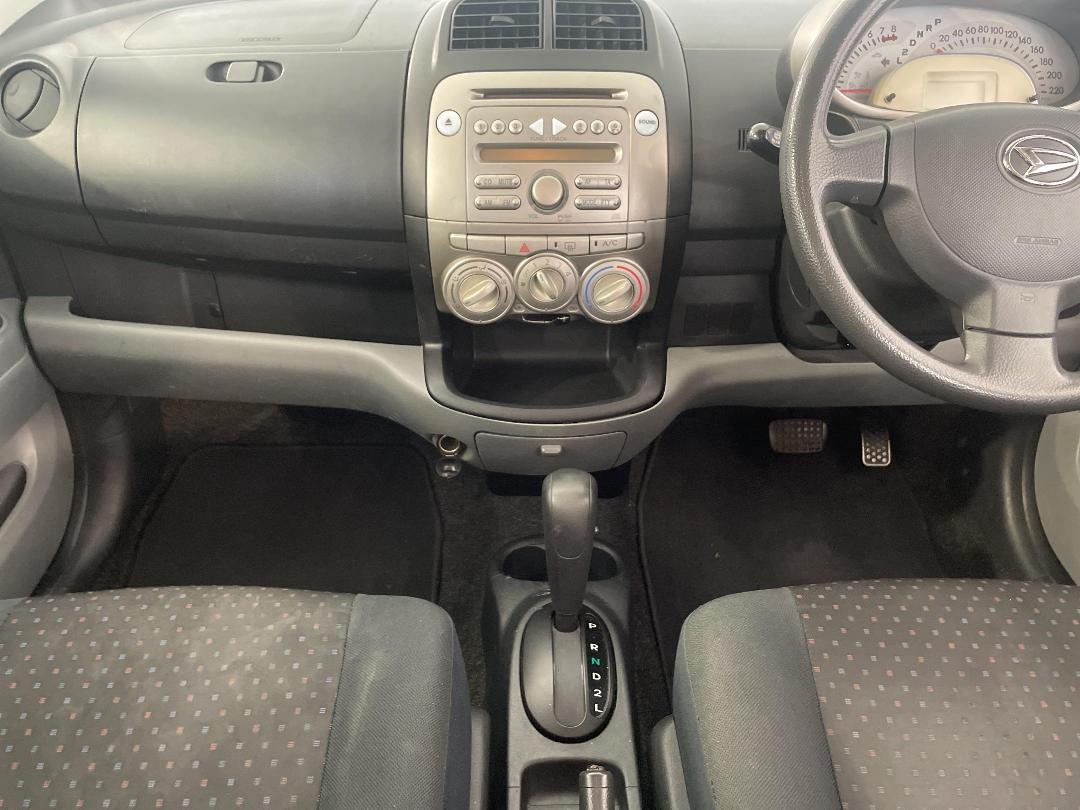 Photo '18' of Daihatsu Sirion