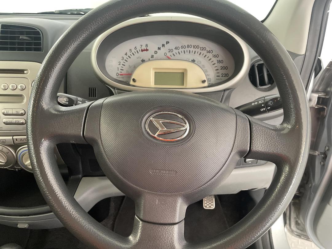 Photo '25' of Daihatsu Sirion