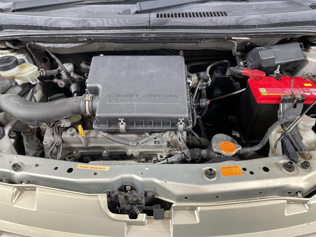 Photo '13' of Daihatsu Sirion