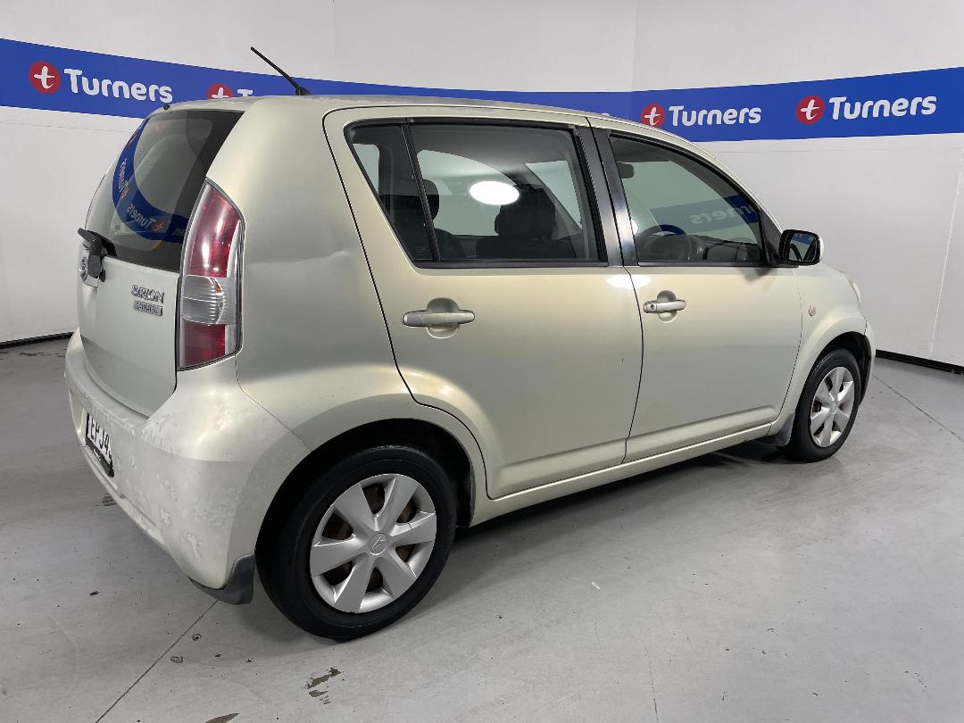 Photo '7' of Daihatsu Sirion