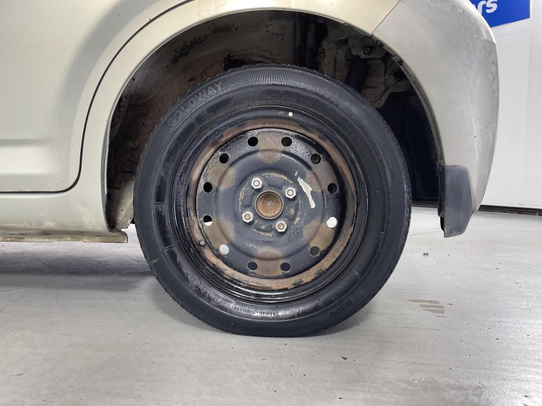 Photo '11' of Daihatsu Sirion