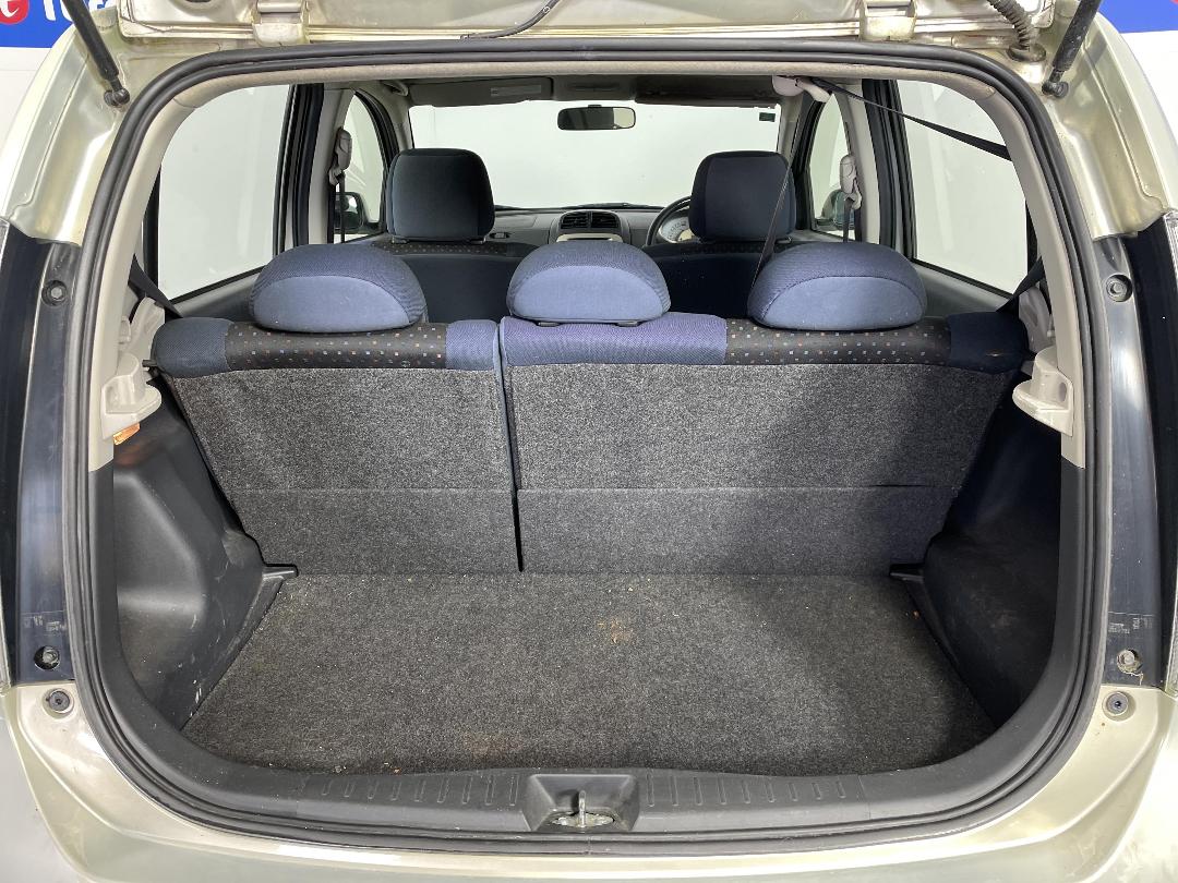 Photo '14' of Daihatsu Sirion