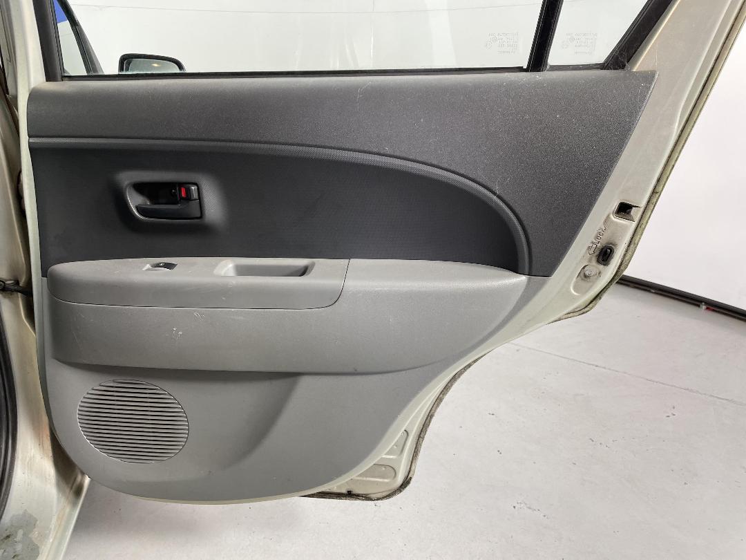 Photo '19' of Daihatsu Sirion