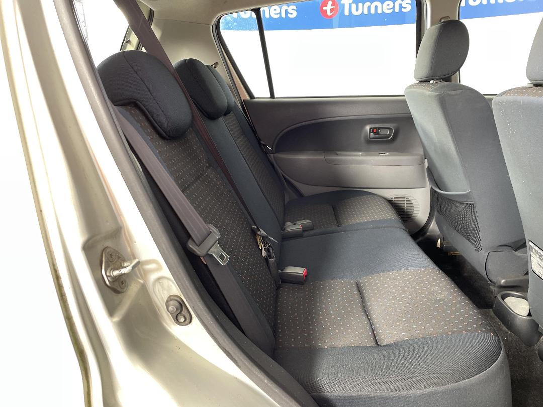 Photo '20' of Daihatsu Sirion