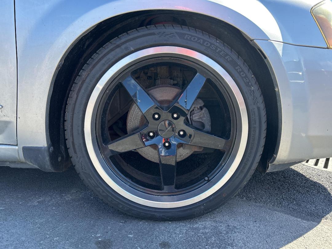 Photo '2' of Dodge Avenger