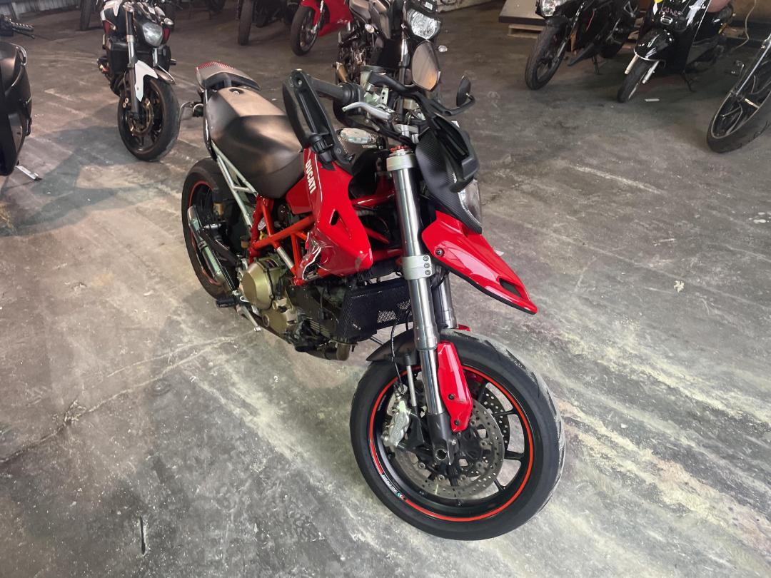 Photo '2' of Ducati Hypermotard HM1100 Photo '2' of Ducati Hypermotard HM1100