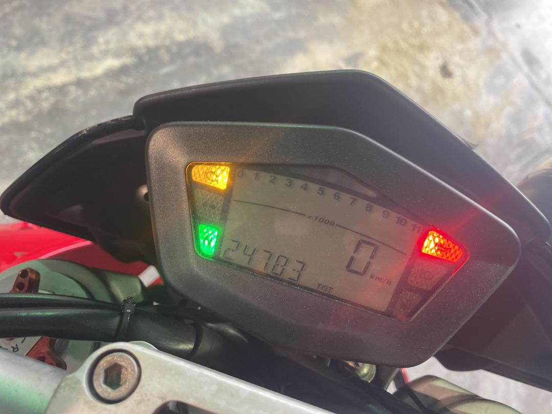 Photo '8' of Ducati Hypermotard HM1100 Photo '8' of Ducati Hypermotard HM1100