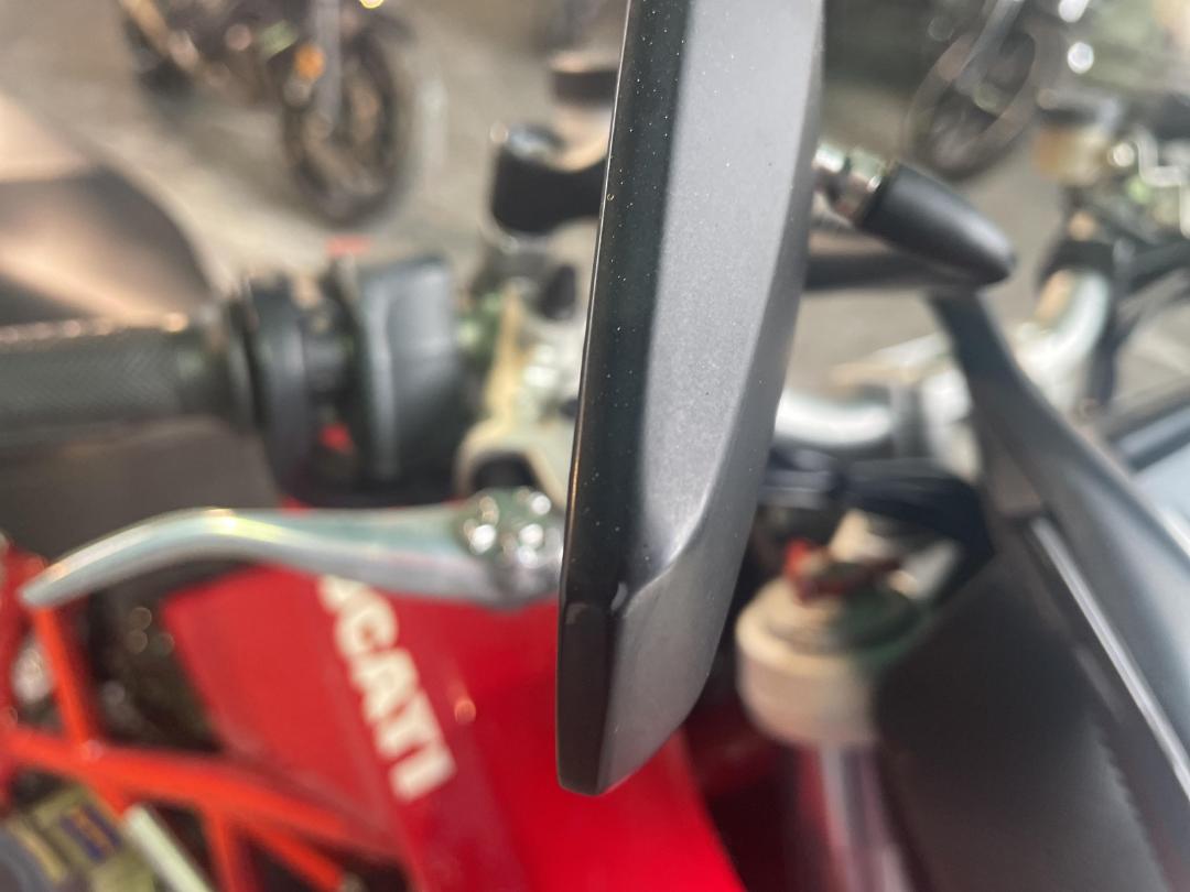 Photo '33' of Ducati Hypermotard HM1100 Photo '33' of Ducati Hypermotard HM1100